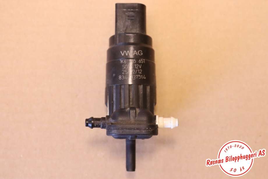 Spylerpumpe foran til Audi Q3 2011-2014 (Type I, Fase 1)  (AUDI||1K6955651)