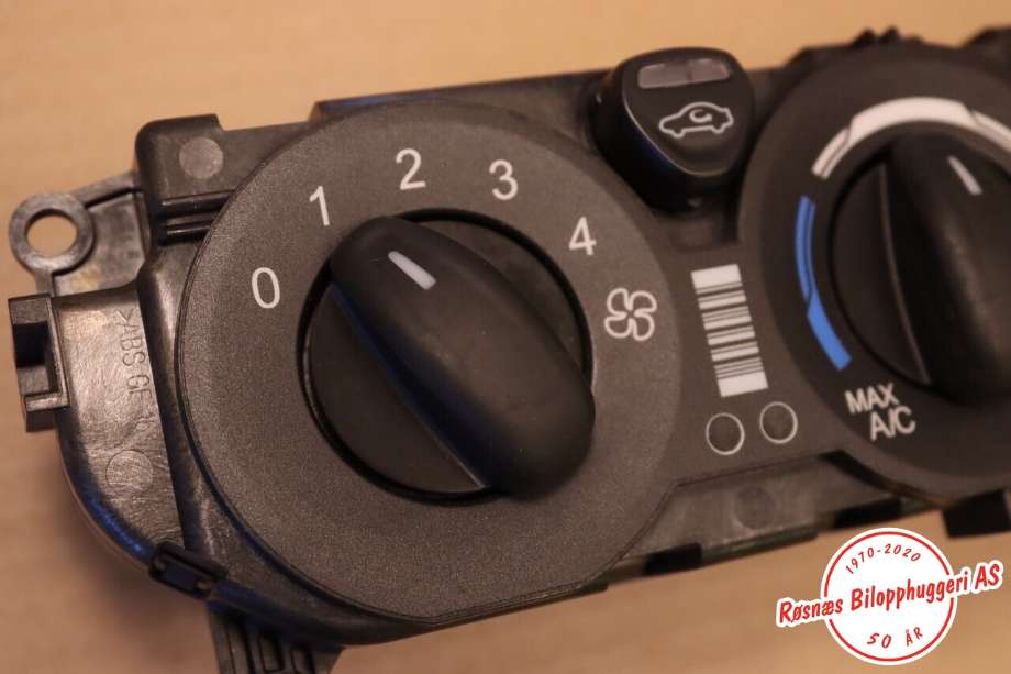 Varmeapparat betjening til Ford Transit Connect 2018-->> Type II, Fase 2  (FORD||GK2T-18549)