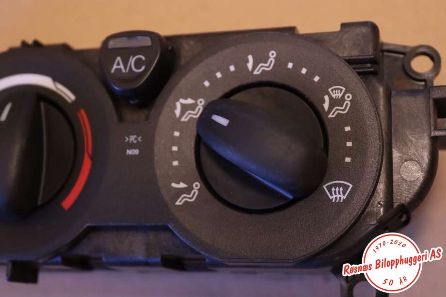 Varmeapparat betjening til Ford Transit Connect 2018-->> Type II, Fase 2  (FORD||GK2T-18549)