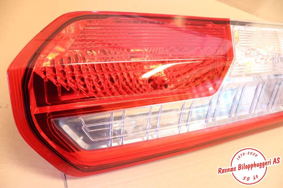 Baklykt venstre til Ford Transit Connect 2018-->> Type II, Fase 2  (FORD||BK3113405AG)