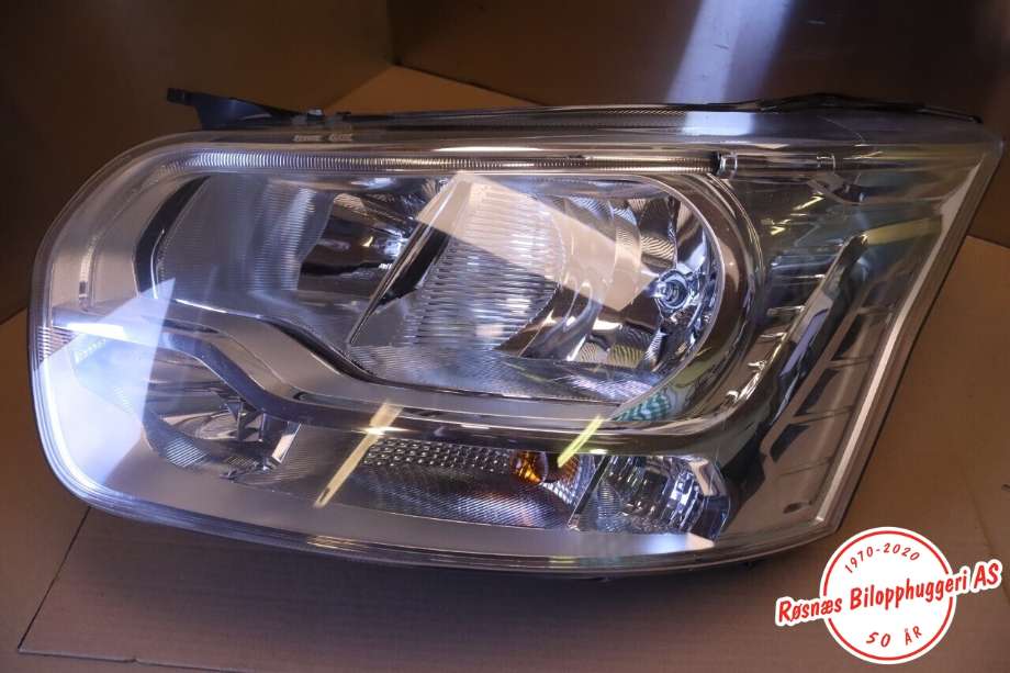 Frontlykt venstre halogen til Ford Transit Connect, 2018-->> Type II, Fase 2  (FORD|)