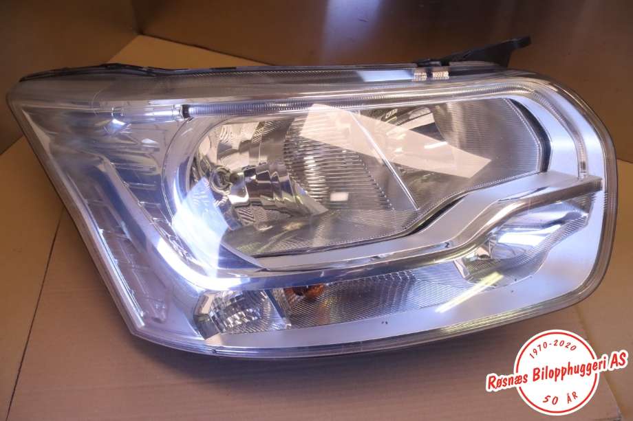 Frontlykt høyre halogen til Ford Transit Connect, 2018-->> Type II, Fase 2  (FORD|)