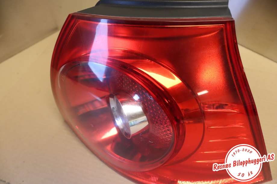 Baklykt høyre til VW Golf V, Combi 2003-2008  (VOLKSWAGEN||1K6945096N)