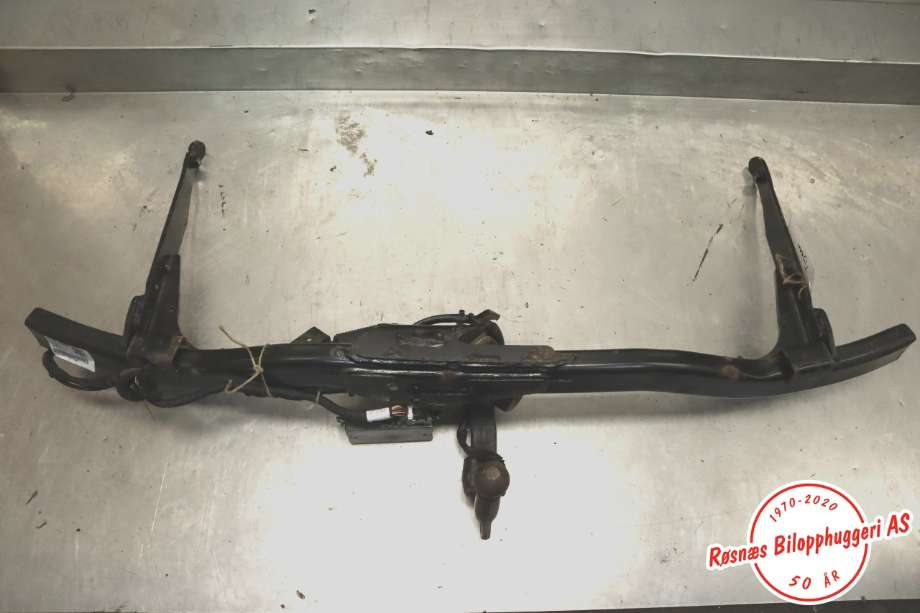 Hengerfeste til VW Tiguan 2016-2020 (Type II, Fase 1) (VOLKSWAGEN|5NA 803 881 C|)