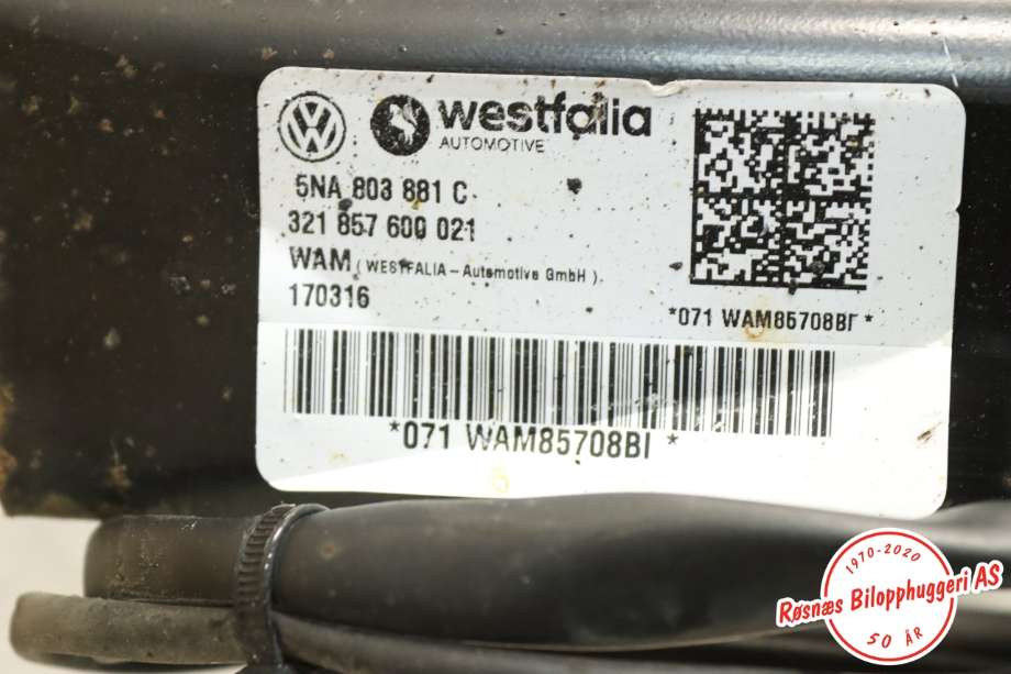 Hengerfeste til VW Tiguan 2016-2020 (Type II, Fase 1) (VOLKSWAGEN|5NA 803 881 C|)