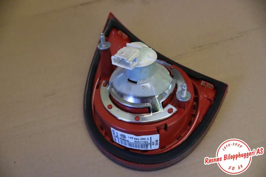 Baklykt venstre indre til VW Golf V, Combi 2003-2008  (VOLKSWAGEN||1K6945093G)