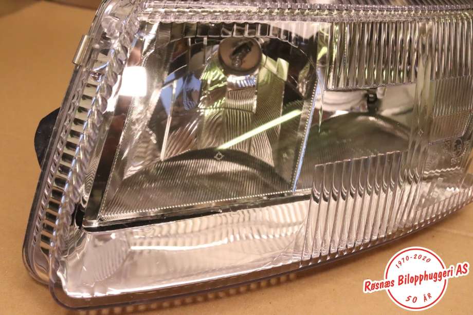 Frontlykt venstre halogen til VW Passat 1997-2000 (B5,3B) (B5,3B) (VOLKSWAGEN|3B0 941 017 K|)