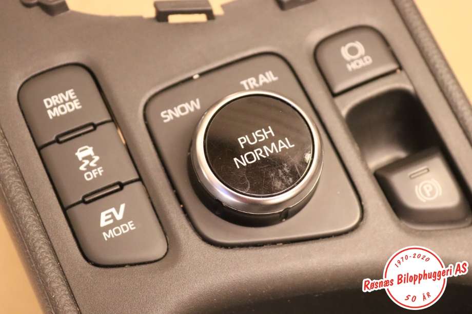 Bryter elektrisk håndbrekk/parkbrems til Toyota Yaris Cross (SUV) 2021-->>  (TOYOTA||84390K0010)