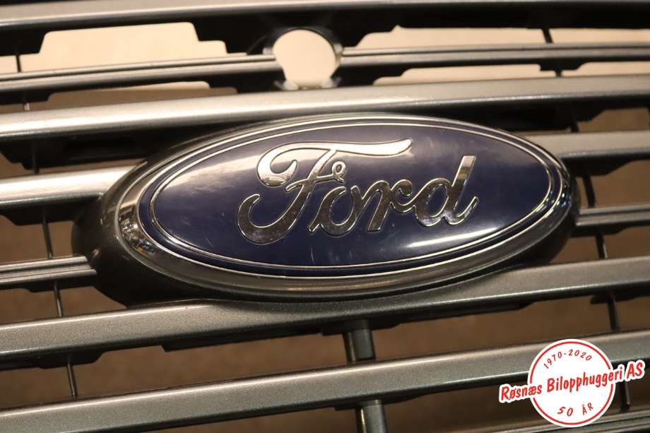 Støtfanger foran til Ford Transit Connect 2018-->> Type II, Fase 2 (FORD|BK21-16C618-AC|)
