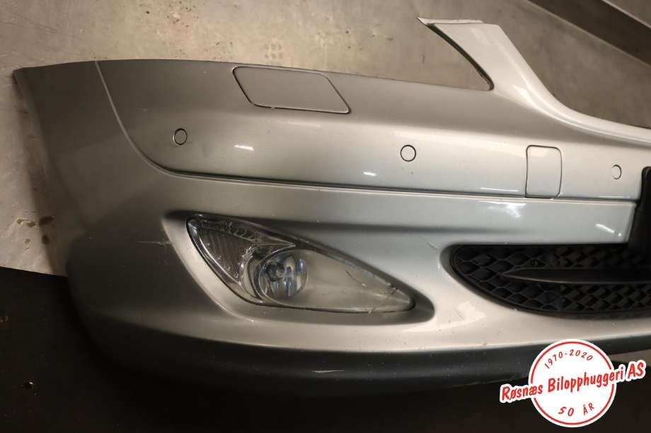 Støtfanger foran til Mercedes S-Klasse 2005-2013 (W221) (W221) (MERCEDES|A 221 880 10 40|)