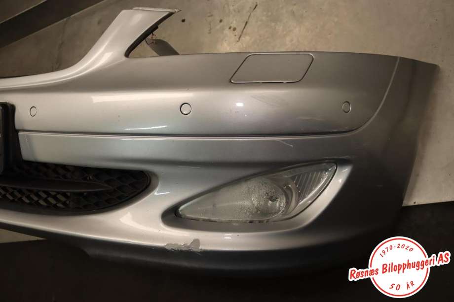 Støtfanger foran til Mercedes S-Klasse 2005-2013 (W221) (W221) (MERCEDES|A 221 880 10 40|)