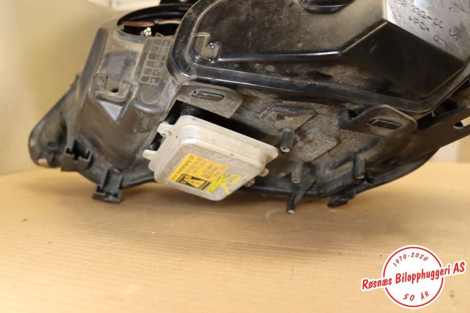 Frontlykt høyre halogen til BMW 5-Serie 2003-2010 (E60/E61) (E60/E61) (BMW|63127165562|)