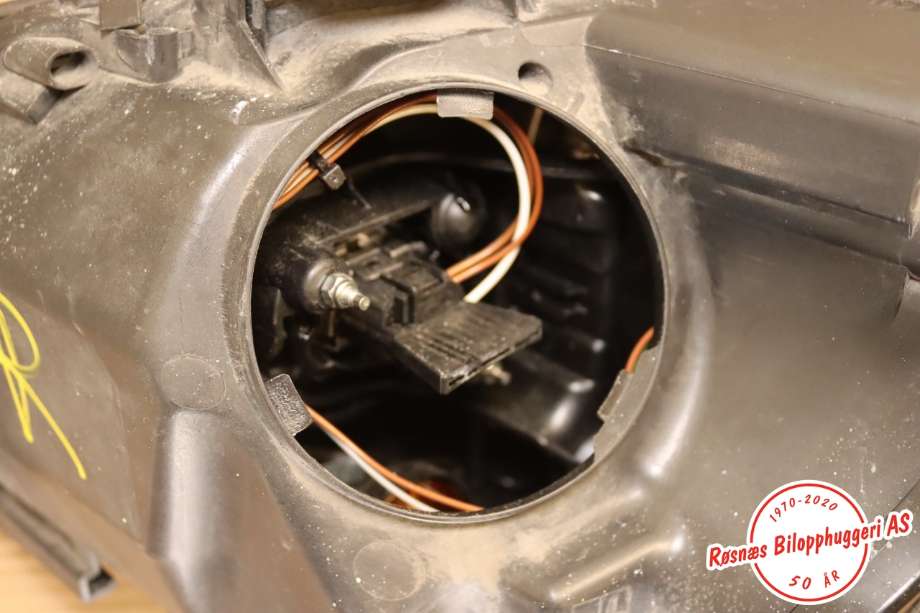 Frontlykt høyre halogen til BMW 5-Serie 2003-2010 (E60/E61) (E60/E61) (BMW|63127165562|)