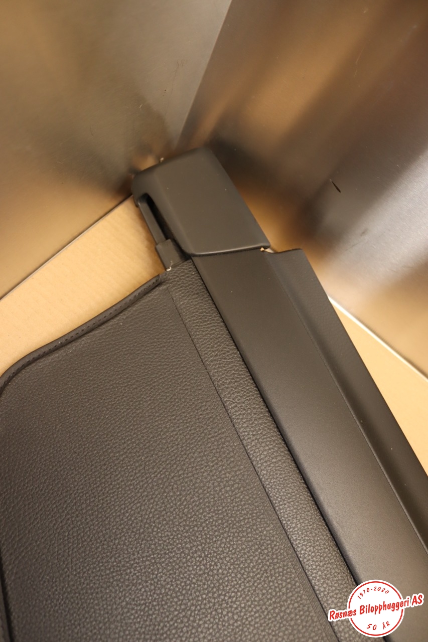 Bagasjerom rollon til VW Passat 2005-2010 (B6) (B6) (VOLKSWAGEN|3C9 867 871 J|)