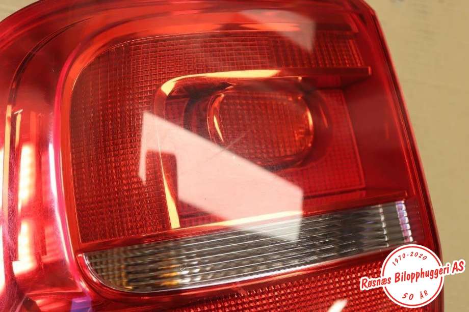 Baklykt venstre til VW Touran 2007-2010 (Type I, Fase 2) (VOLKSWAGEN|1T0 945 095 R|)