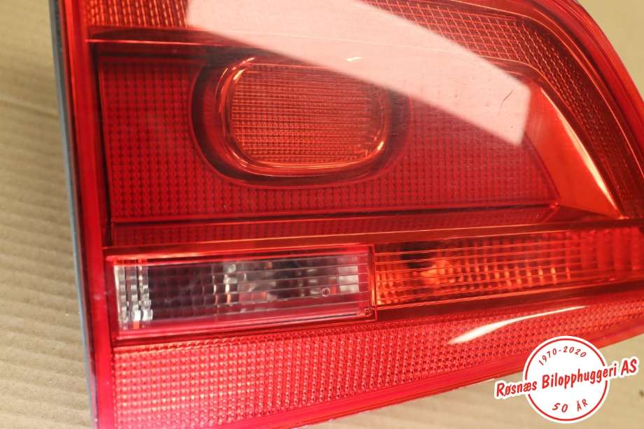 Baklykt høyre til VW Touran 2007-2010 (Type I, Fase 2) (VOLKSWAGEN|1T0 945 096 R|)