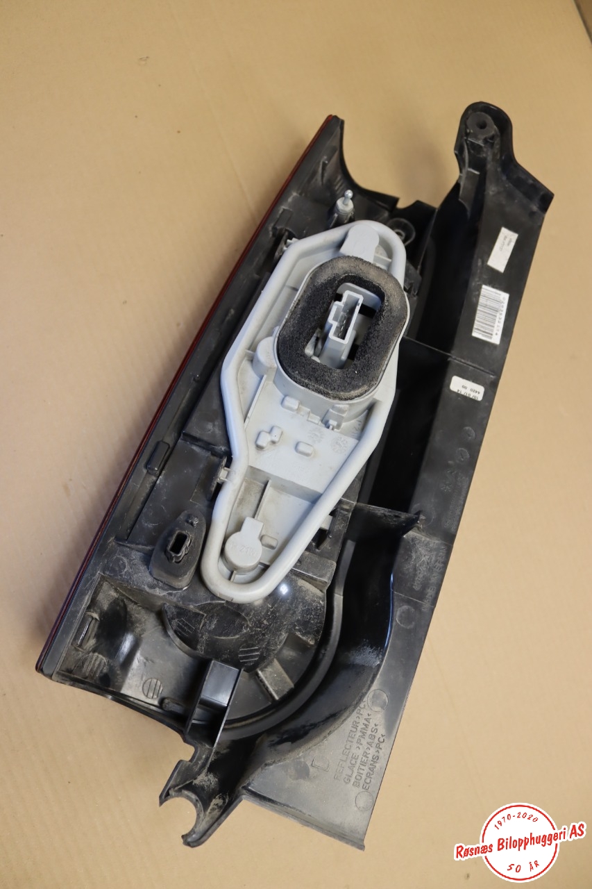 Baklykt høyre til Ford Kuga 2008-2012 (Type I) (FORD||9680607880)