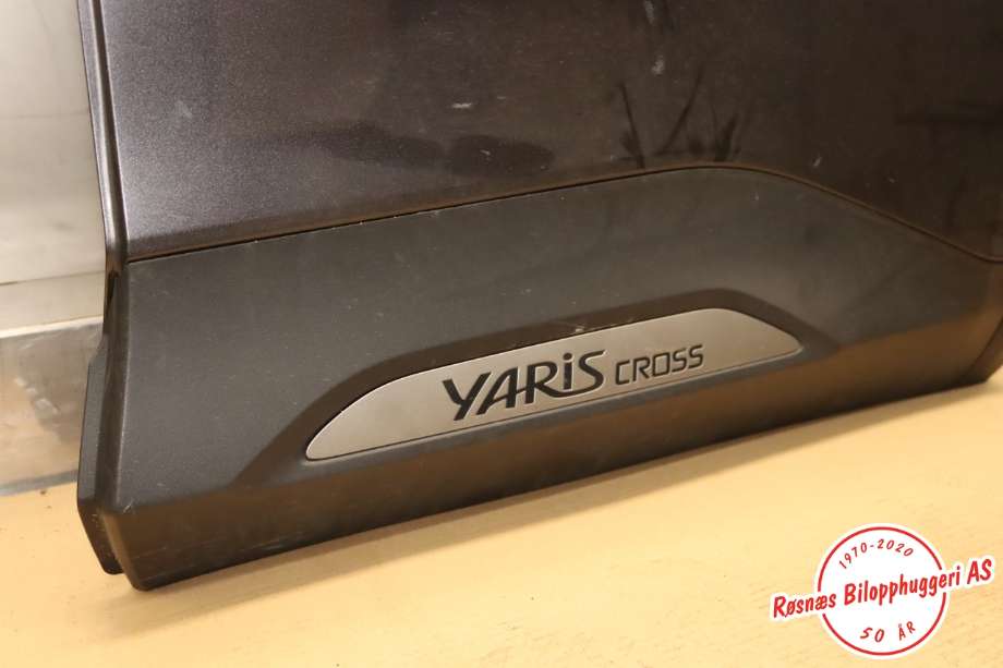 Dør venstre bak til Toyota Yaris Cross (SUV) 2021-->>  (TOYOTA|67004K2020|)