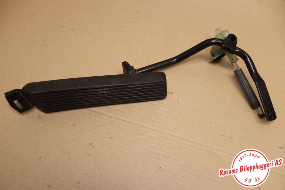 Pedal gass til Mercedes 190, 1984-1993 (W201) (W201) (MERCEDES|)