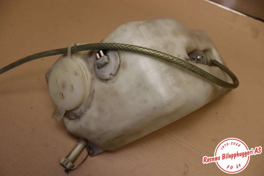 Spylertank til Mercedes 190 1984-1993 (W201) (W201) (MERCEDES||2018690620)