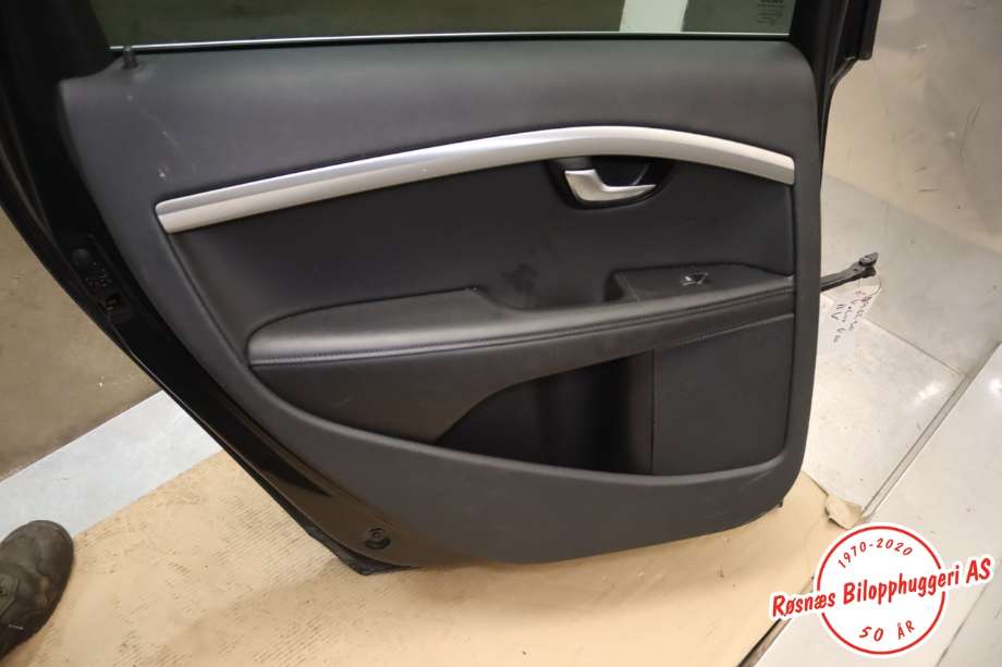 Dør venstre bak til Volvo V70 2007-2013 (Type III, Fase 1)  (VOLVO|31335625|)