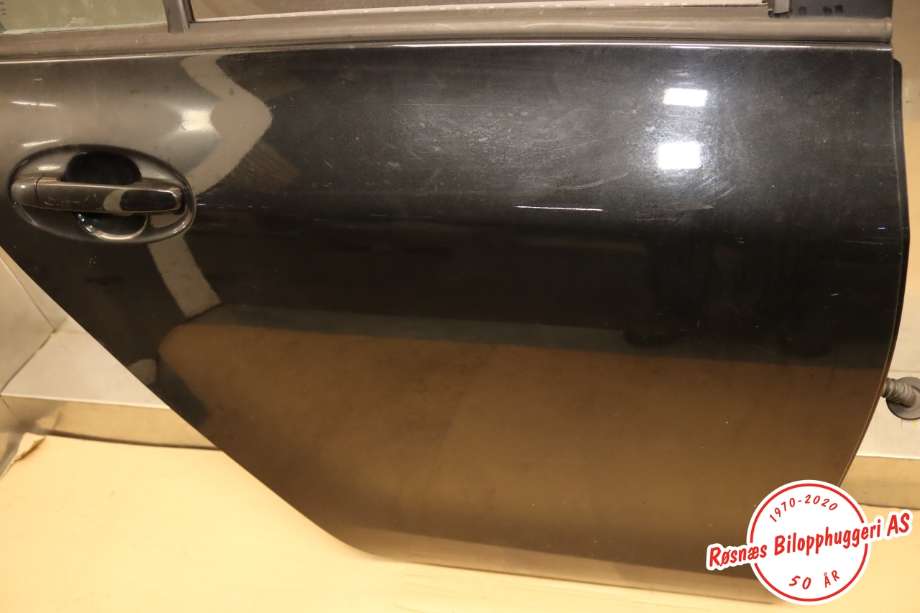 Dør høyre bak til Toyota Yaris 2009-2011 (Type II, Fase 2)  (TOYOTA|670030D110|)