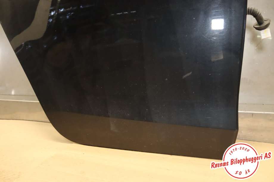 Dør høyre bak til Toyota Yaris 2009-2011 (Type II, Fase 2)  (TOYOTA|670030D110|)