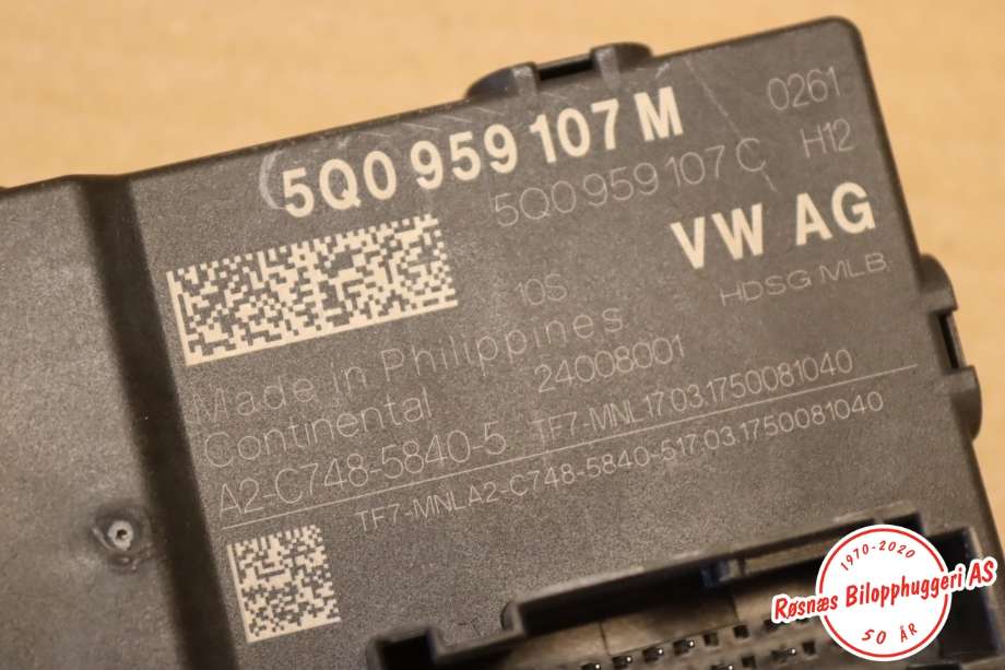 Styreenhet elektrisk bakluke til VW Passat 2015-2019 (Fase 1) (B8) (B8) (VOLKSWAGEN||5Q0959107M)