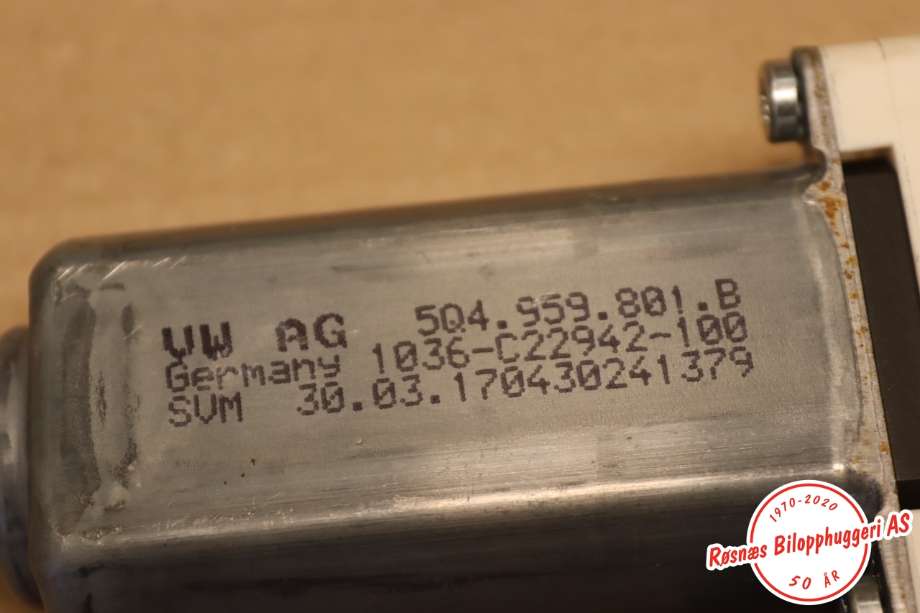 Ruteheis til VW Passat 2015-2019 (Fase 1) (B8) (B8) (VOLKSWAGEN||5Q4959801B)