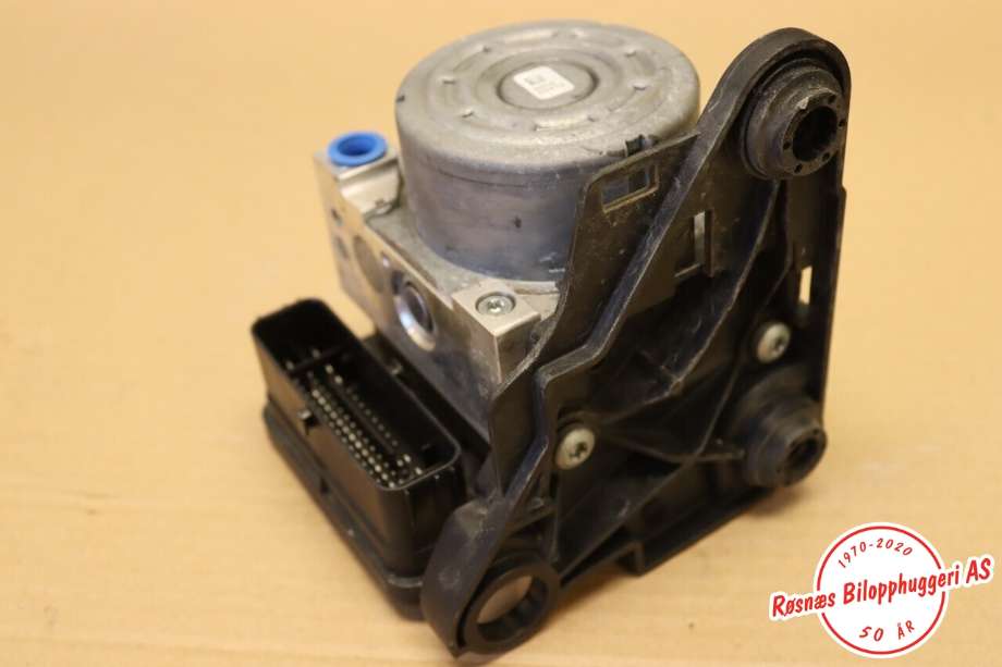 ABS sentral til VW Passat 2015-2019 (Fase 1) (B8) (B8) (VOLKSWAGEN||5Q0614517BL)