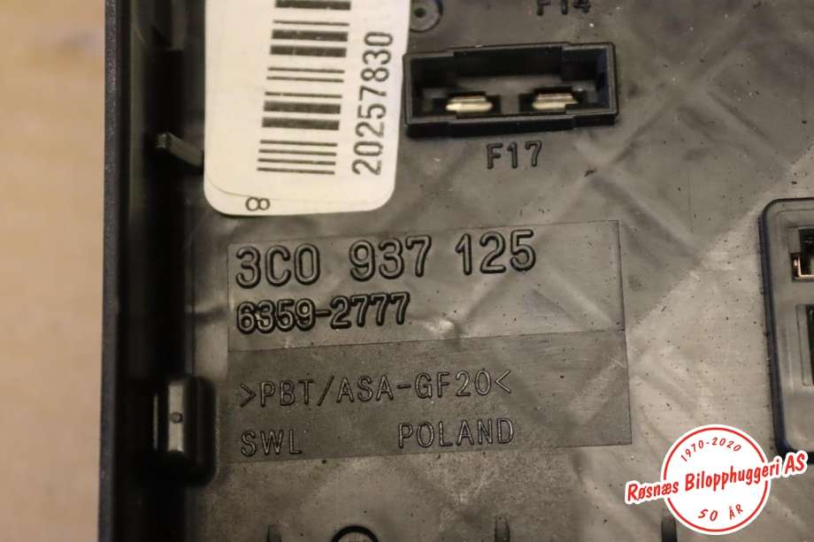 Sikringsboks til VW CC 2008-2012 (PASSAT CC) (PASSAT CC) (VOLKSWAGEN||3C0937125)