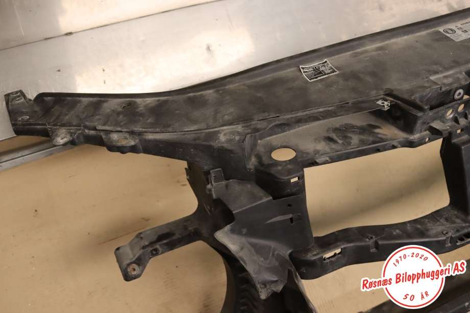 Frontplate til VW CC 2008-2012 (PASSAT CC) (PASSAT CC) (VOLKSWAGEN|3C8 805 588 B|)