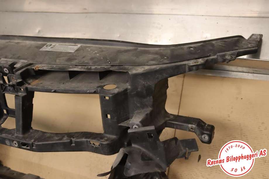 Frontplate til VW CC 2008-2012 (PASSAT CC) (PASSAT CC) (VOLKSWAGEN|3C8 805 588 B|)