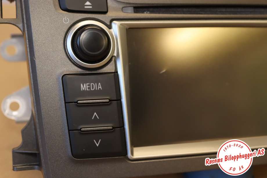Bilstereo navigasjon til Toyota Verso-S 2011-2015 (COMBI) (COMBI) (TOYOTA||86140-52010)