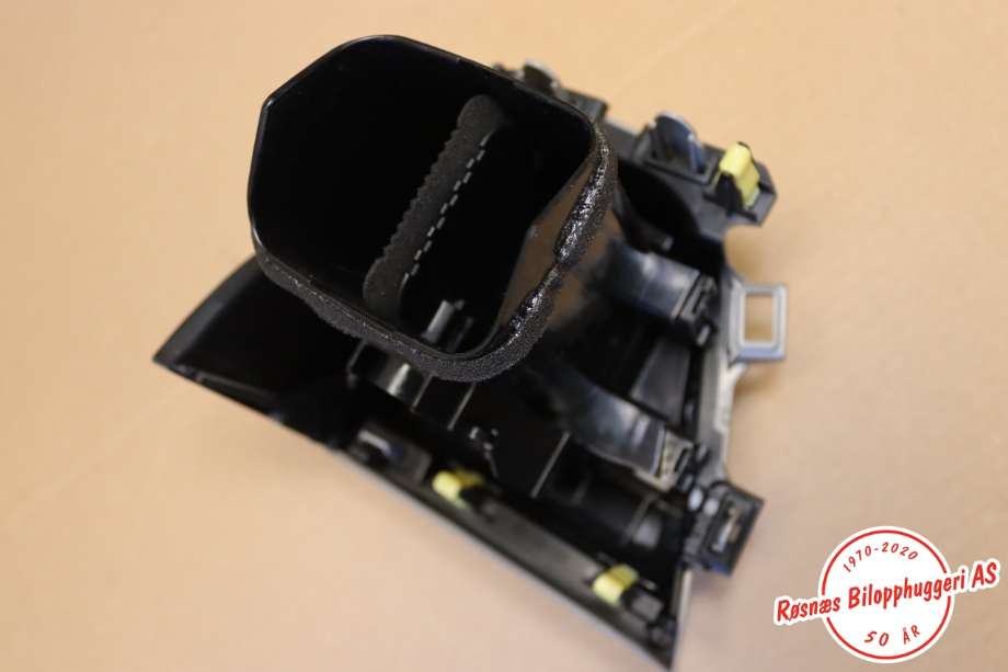 Dashbord friskluftdyse til Toyota Verso-S 2011-2015 (COMBI) (COMBI) (TOYOTA||555642-2240)