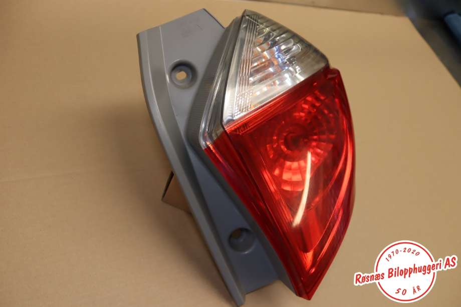 Baklykt høyre til Toyota Verso-S 2011-2015 (COMBI) (COMBI) (TOYOTA|8155152660|)