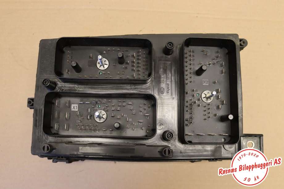 Sikringsboks til Opel Zafira B 2005-2011  (OPEL||5DK008668-52|13206746)