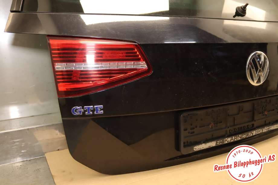 Bakluke til VW Passat 2015-2019 (Fase 1) (B8) (B8) (VOLKSWAGEN|3G9 827 025|)