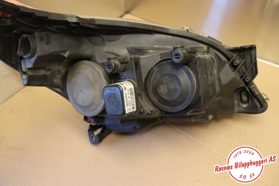 Frontlykt venstre halogen til Opel Astra H 2004-2009 (OPEL||13239288LH)