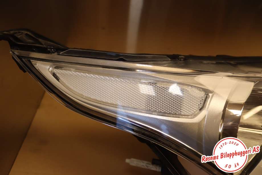 Frontlykt høyre halogen til Ford Transit Connect 2013-2018 Type II, Fase 1  (FORD||FT11-13W029AA)
