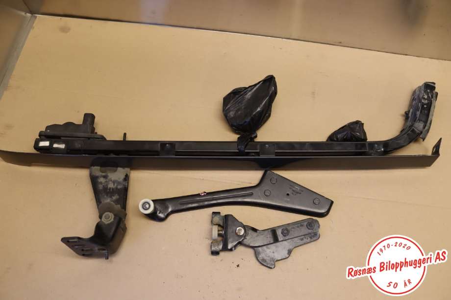 Diverse deler til Ford Transit Connect 2013-2018 Type II, Fase 1  (FORD|DT11-V25005-BJ|)
