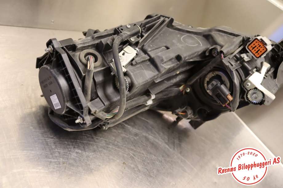 Frontlykt venstre halogen til Mitsubishi i-MiEV 2010-->>  (MITSUBISHI|8301C759|)