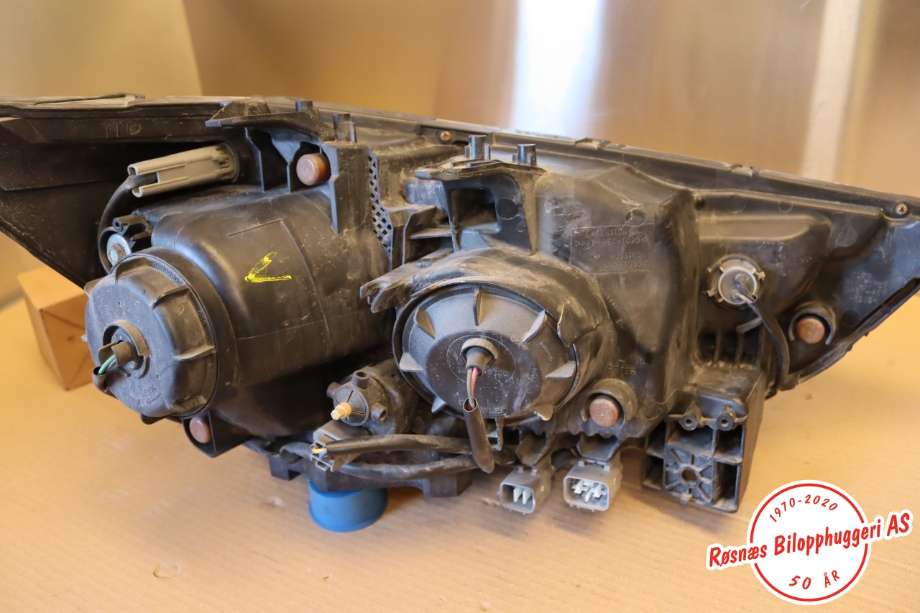 Frontlykt venstre halogen til Mitsubishi ASX 2010-2019  (MITSUBISHI|8301B587|)