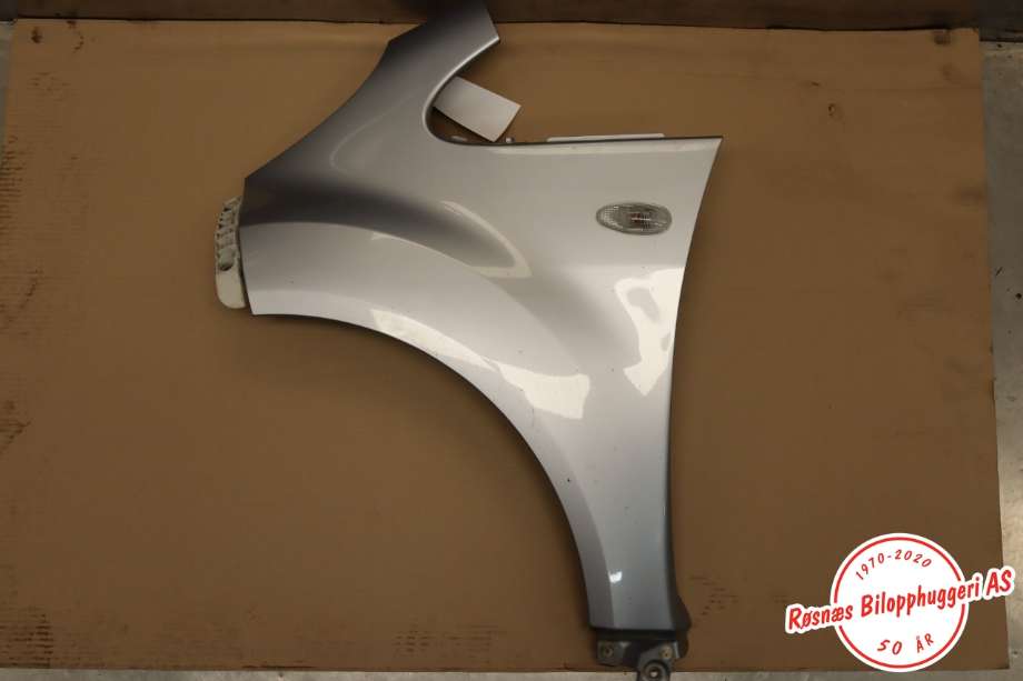 Skjerm venstre foran til Mitsubishi i-MiEV 2010-->> (MITSUBISHI|5220F623|)