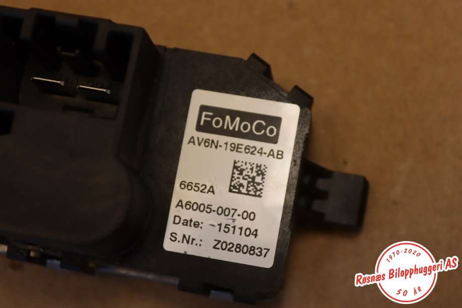 Varmeapparat motstand til Ford Transit Connect 2013-2018 Type II, Fase 1 (FORD||AV6N-19E624-AB)