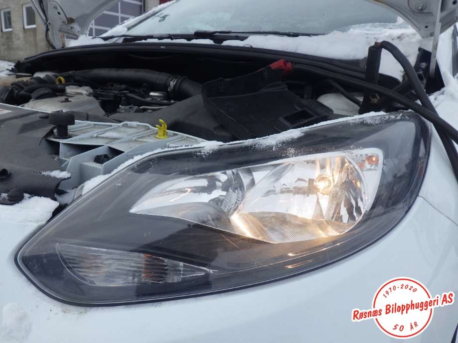 Frontlykt venstre halogen til Ford Focus, 2011-2014 (Type III, Fase 1)  (FORD|BM51-13W030-RB)