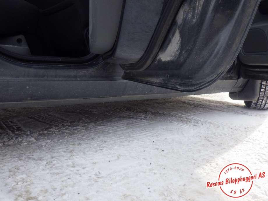 Dør høyre bak til Ford Focus 2008-2010 (Type II, Fase 2) (FORD|P8M51-A24630-AE|)
