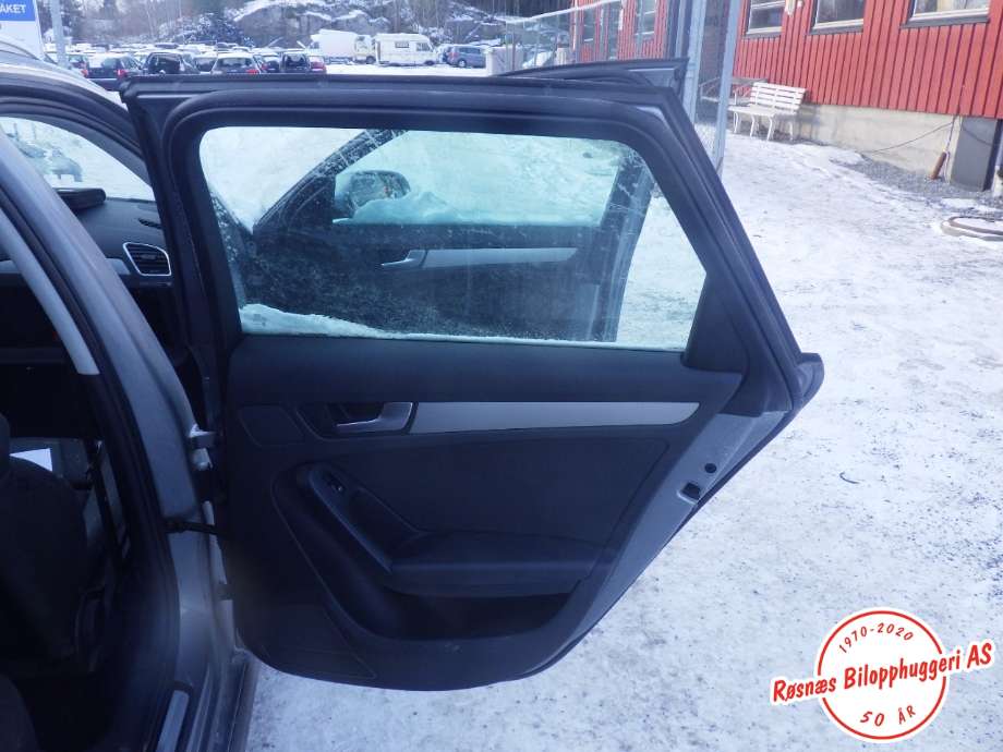 Dør høyre bak til Audi A4 2007-2014 (Type IV) (B8) (B8) (AUDI|8K9 833 052 D|)