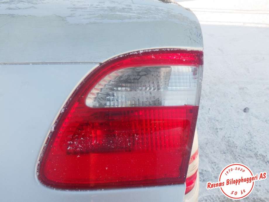 Baklykt høyre indre til Mercedes E-Klasse 2002-2006 (Fase 1) (W211) (W211) (MERCEDES|A 211 820 14 64|)