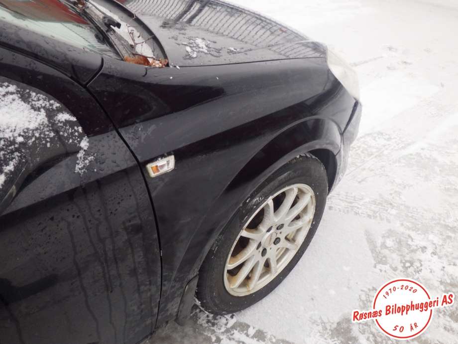 Skjerm høyre foran til Opel Astra H 2004-2009 (OPEL|93178667|)